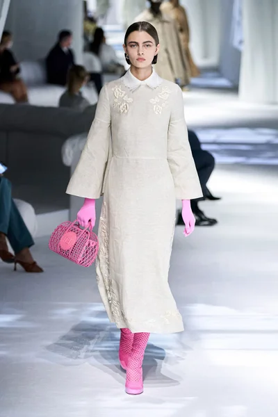 Look 20